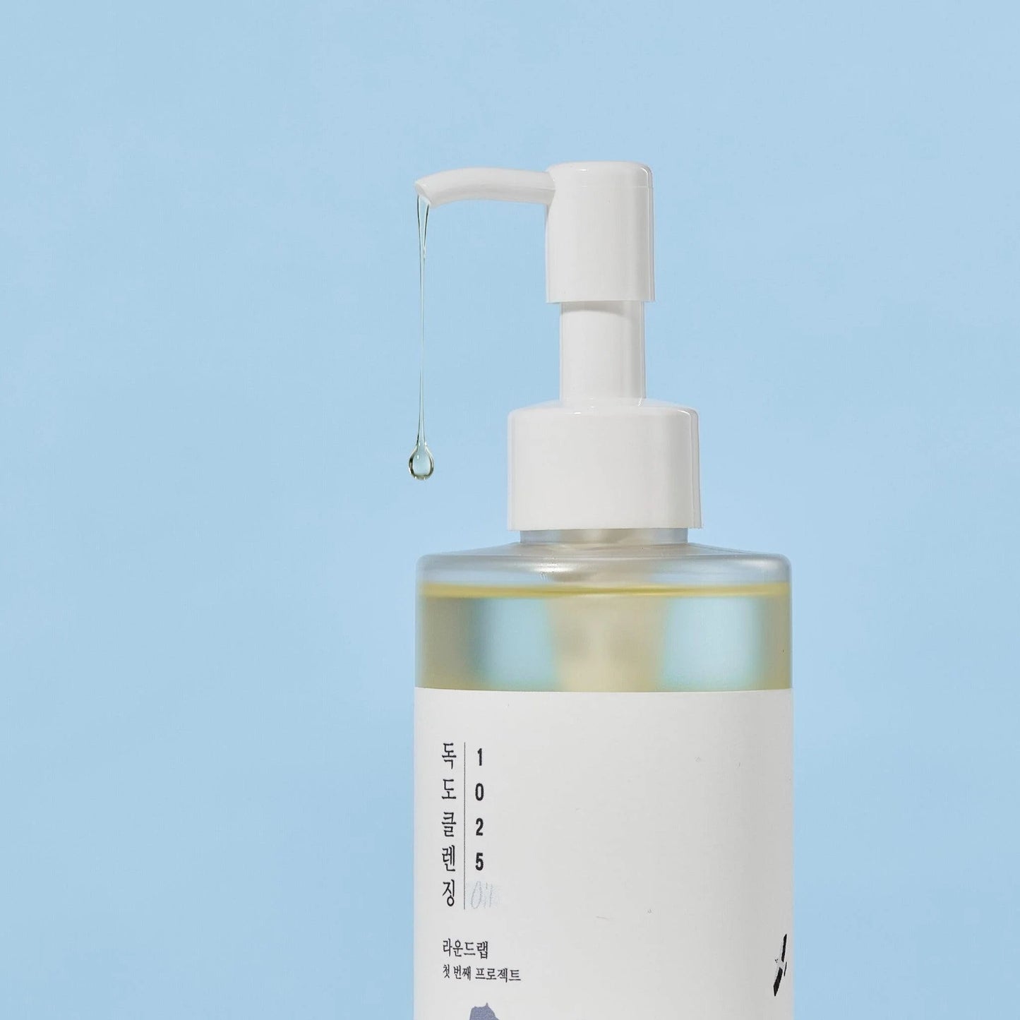 Round Lab LAB 1025 Dokdo Cleansing Oil 200 ml